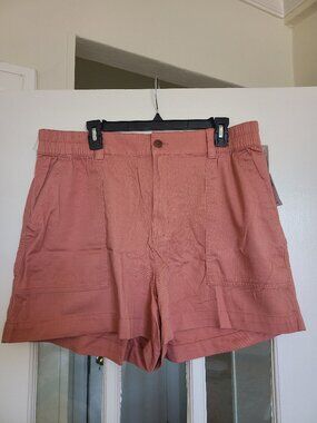 NWT Gap High Rise Utility Short, very soft